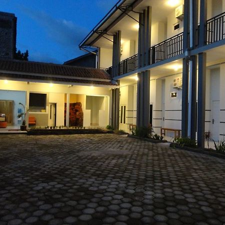 Pendowo Huis Guest House Yogyakarta Luaran gambar