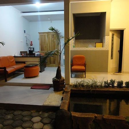 Pendowo Huis Guest House Yogyakarta Luaran gambar