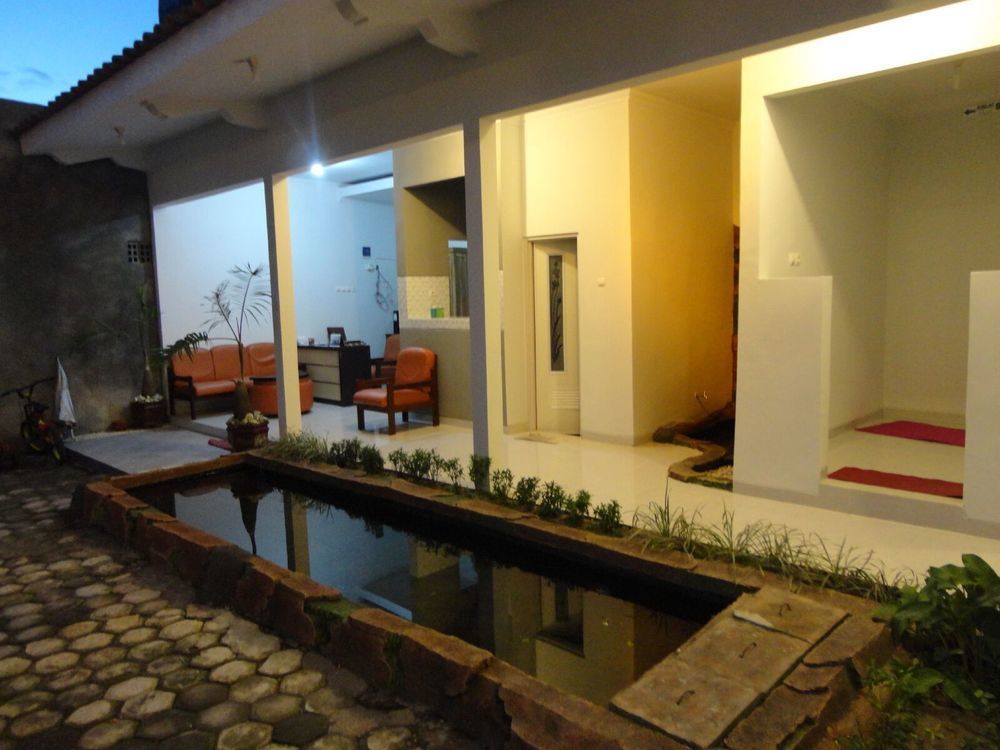 Pendowo Huis Guest House Yogyakarta Luaran gambar