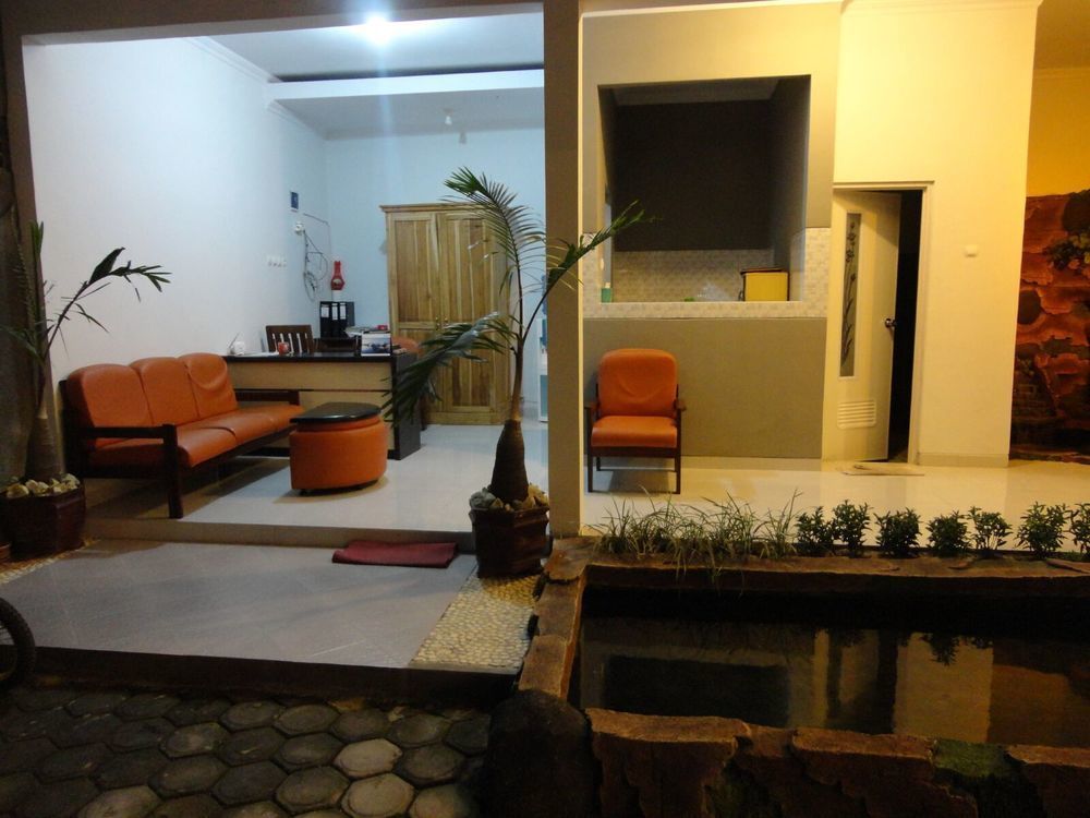 Pendowo Huis Guest House Yogyakarta Luaran gambar